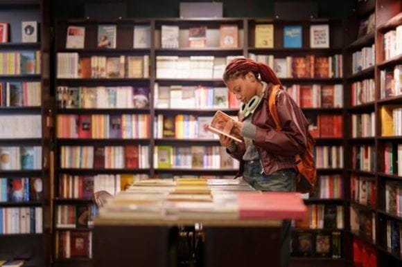 Independent bookshops on the Thameslink network blog hero