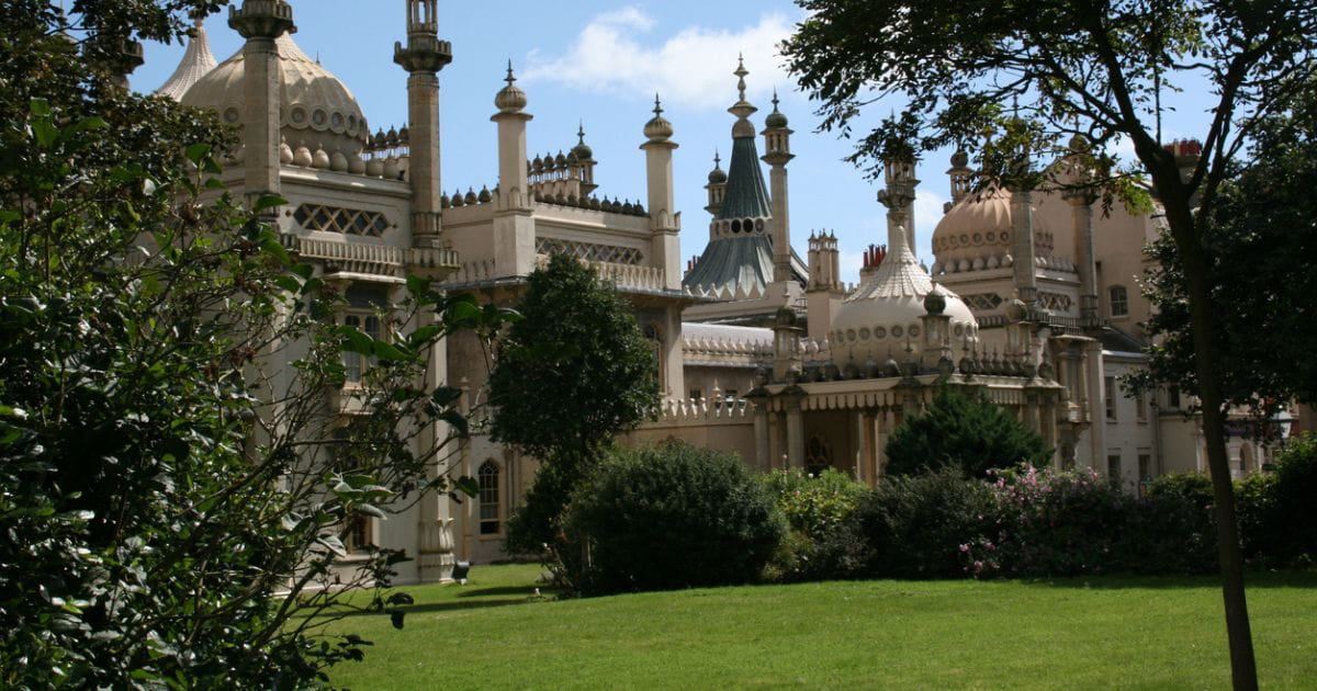 Brighton Royal Pavilion Gardens picnic things to do in summer