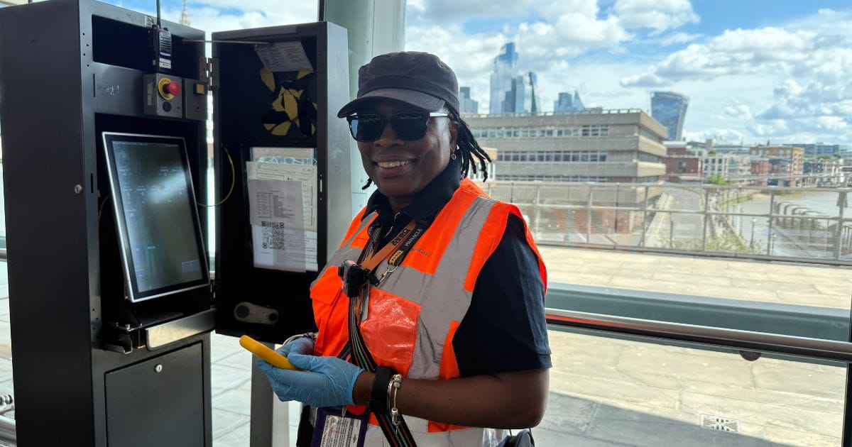 Thameslink London Blackfriars Lynda Passenger Host