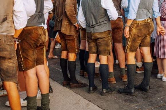 Oktoberfest train to plane with Thameslink